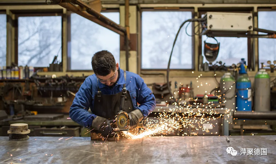 雇主普遍要求延长工作时间，每周增加1-4个小时-ichn.eu | 人在欧洲