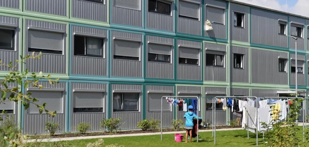 【混战】梅尔茨说“难民在诊所补牙，德国人却连Termin都约不到”，马斯克呼吁德国人给AfD投票-ichn.eu | 人在欧洲