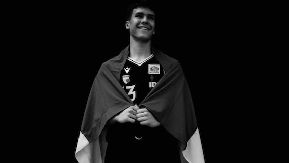 鲁尔土少霸气冲天，捅死高大的乌克兰运动员，更多细节流出-ichn.eu | 人在欧洲