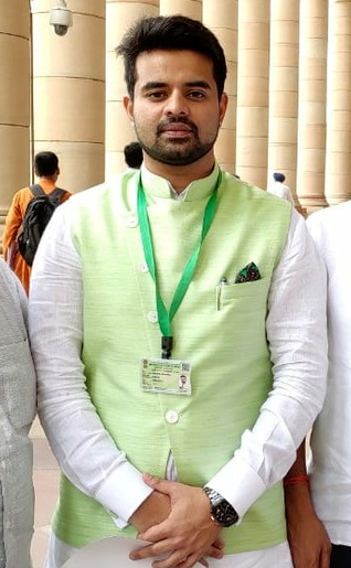 近3000段性侵视频、受害者达400人，印度前总理之孙已逃亡德国！-ichn.eu | 人在欧洲