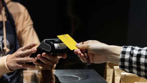 消费者需要了解的借记卡知识-ichn.eu | 人在欧洲