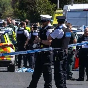 三个小女孩的死亡突破了英国人的容忍度:爆发严重骚乱-ichn.eu | 人在欧洲