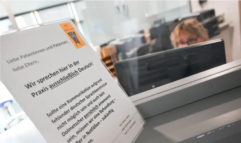 “只为懂德语的患者治疗”！德国医生可以拒绝治疗不会-ichn.eu | 人在欧洲