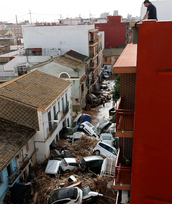太震撼了！西班牙的洪灾场景触目惊心！-ichn.eu | 人在欧洲
