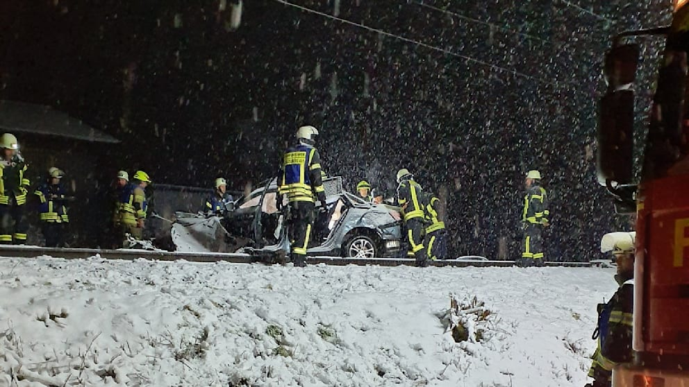 【恐怖】周四晚间德国南部多地大雪，造成多起严重事故-ichn.eu | 人在欧洲
