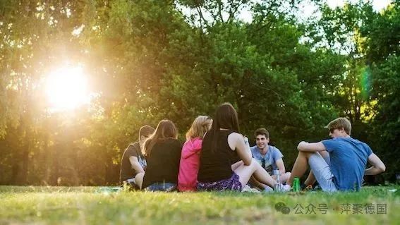 哪怕危机重重，德国青年乐观依旧-ichn.eu | 人在欧洲