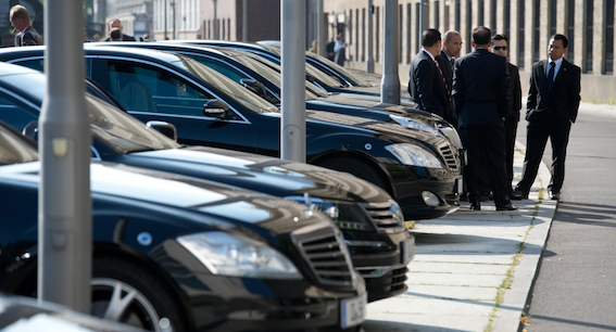 外交车辆交通违规18000起,曝光这些横冲直撞的国-ichn.eu | 人在欧洲