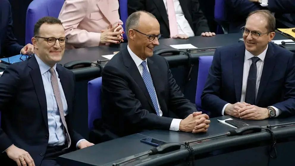 默茨终于当上德国总理了！默茨连夜收拾行李入驻总理办-ichn.eu | 人在欧洲