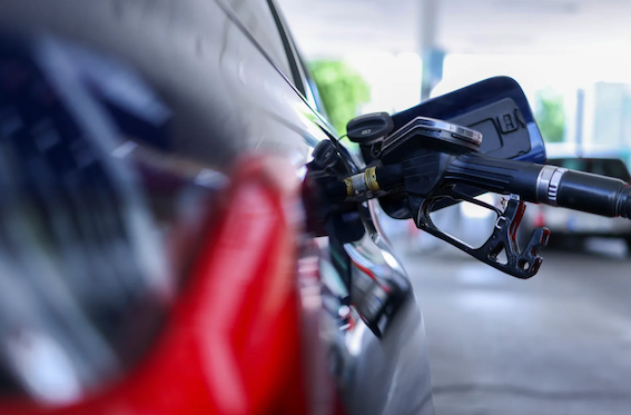 ADAC 建议司机及时加满油-ichn.eu | 人在欧洲