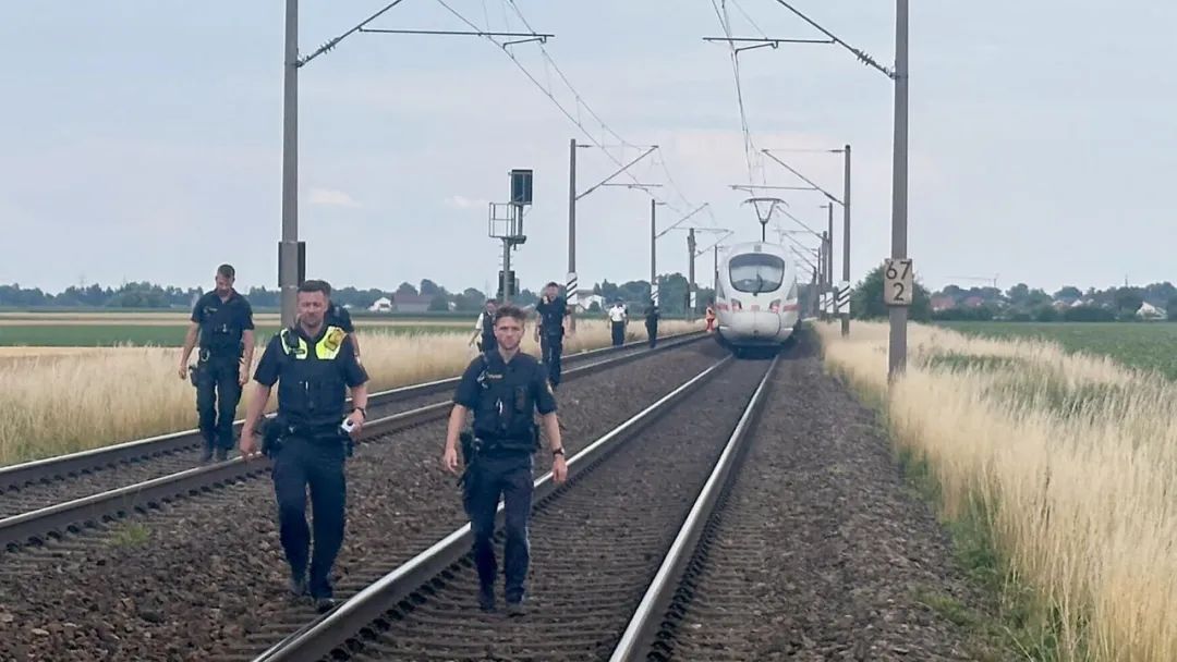 叙利亚难民袭击乘客，德国检方以谋杀未遂起诉-ichn.eu | 人在欧洲