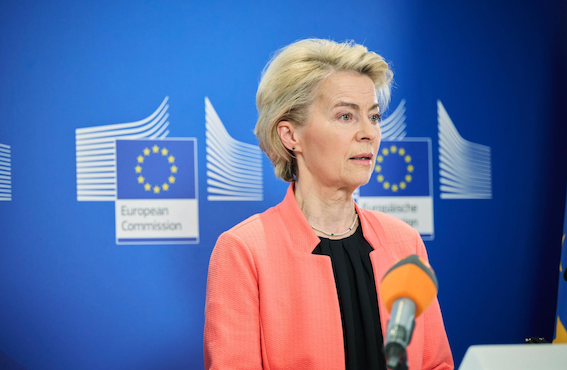 美国对欧洲加征30%的关税,欧盟希望在8月1日之前-ichn.eu | 人在欧洲