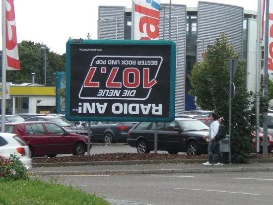 德国电台主持人涉辱华言论引发抗议！重压之下，已公开-ichn.eu | 人在欧洲